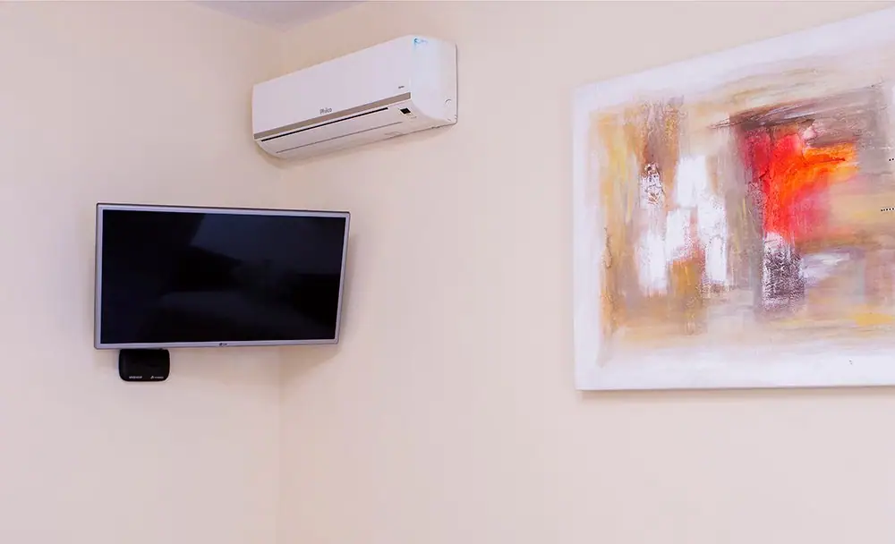Smart TV e ar-condicionado do Apartamento